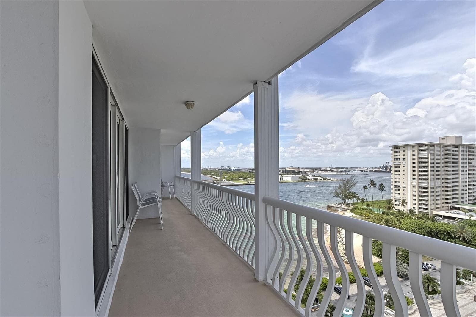 2200 S Ocean Lane photo 13