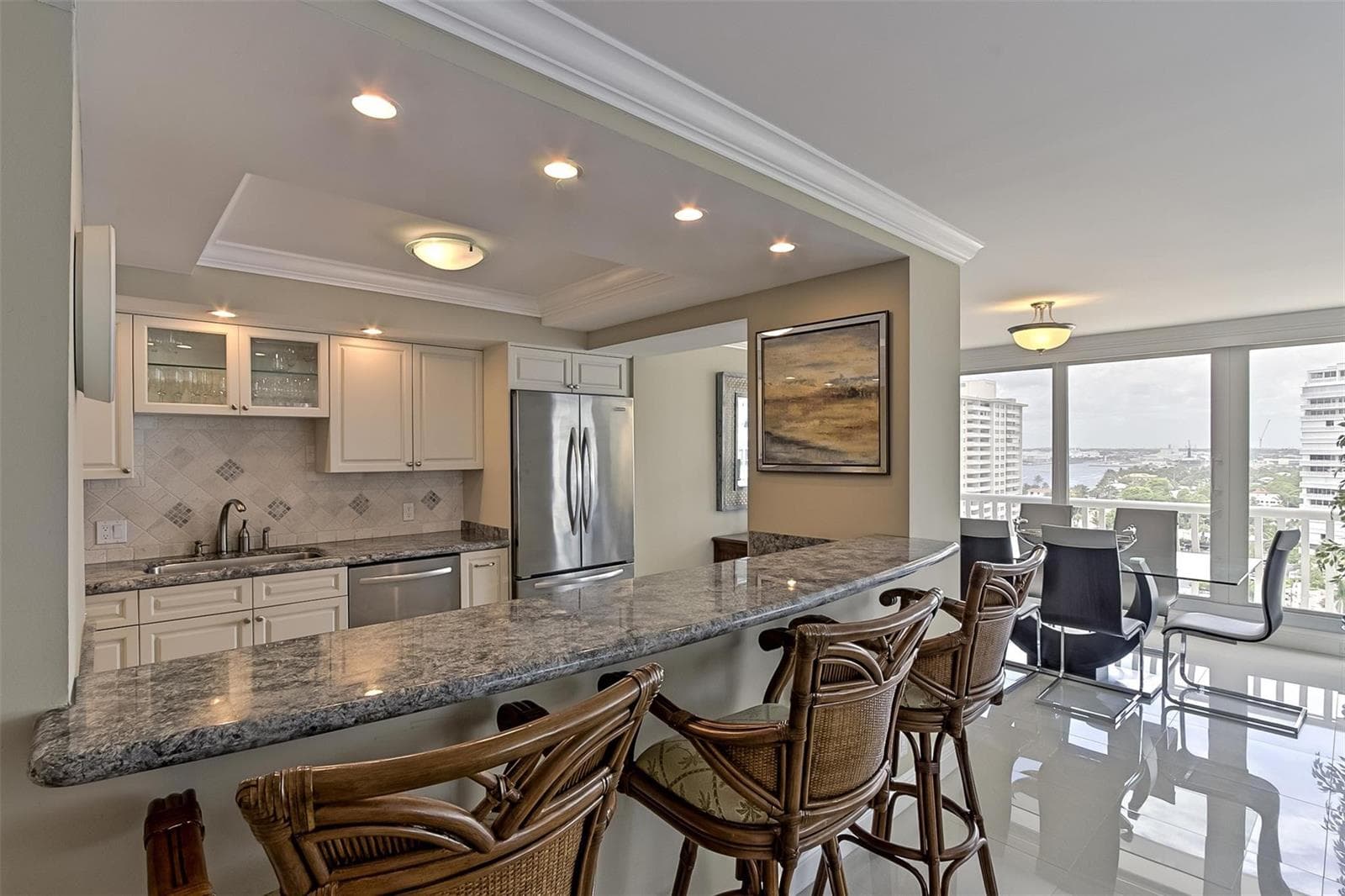 2200 S Ocean Lane photo 24