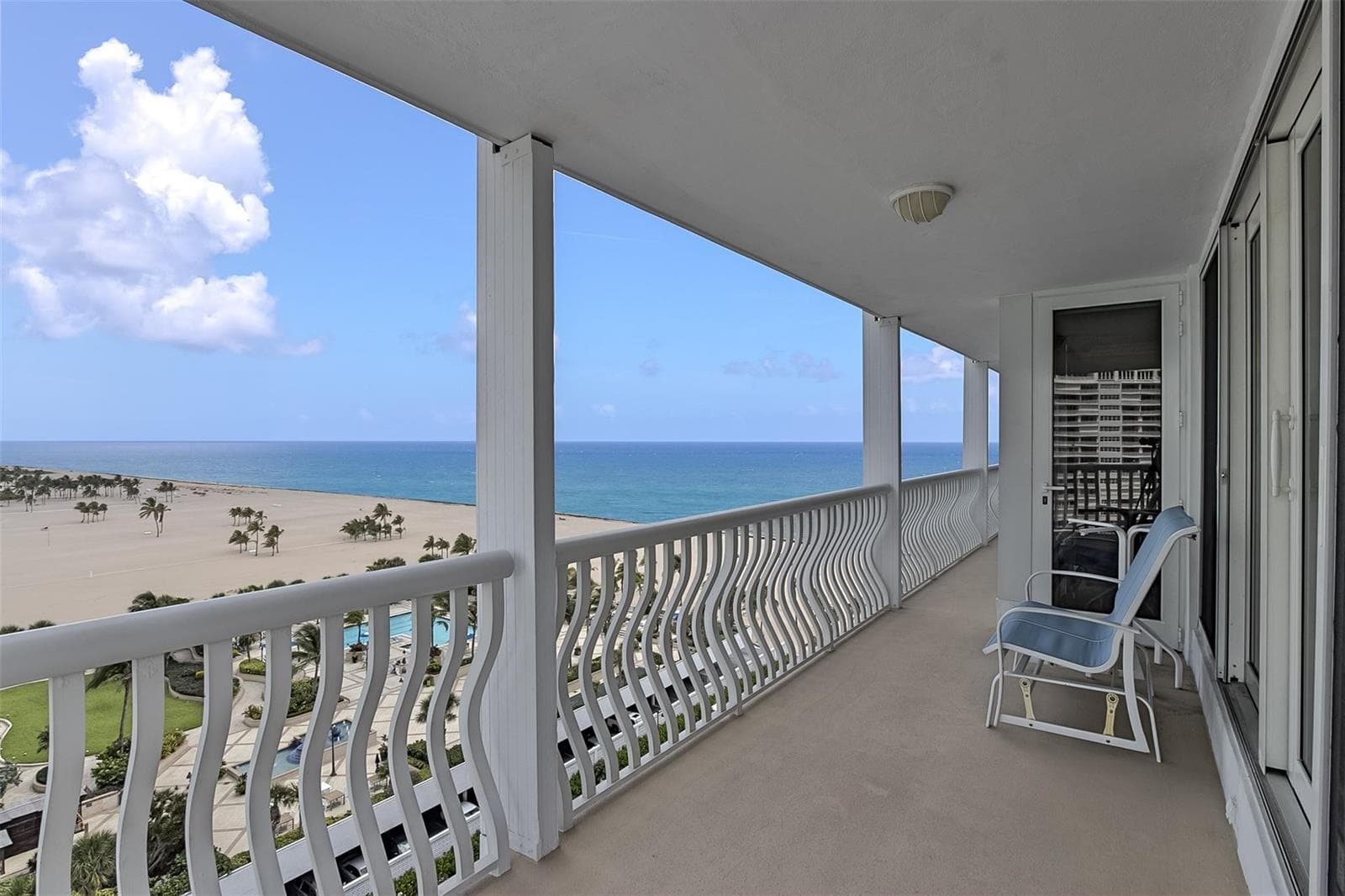 2200 S Ocean Lane photo 8