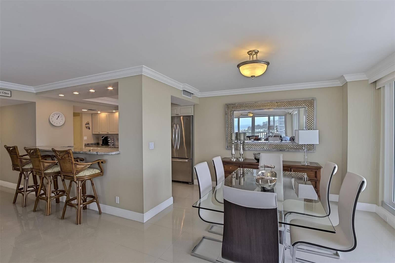2200 S Ocean Lane photo 21