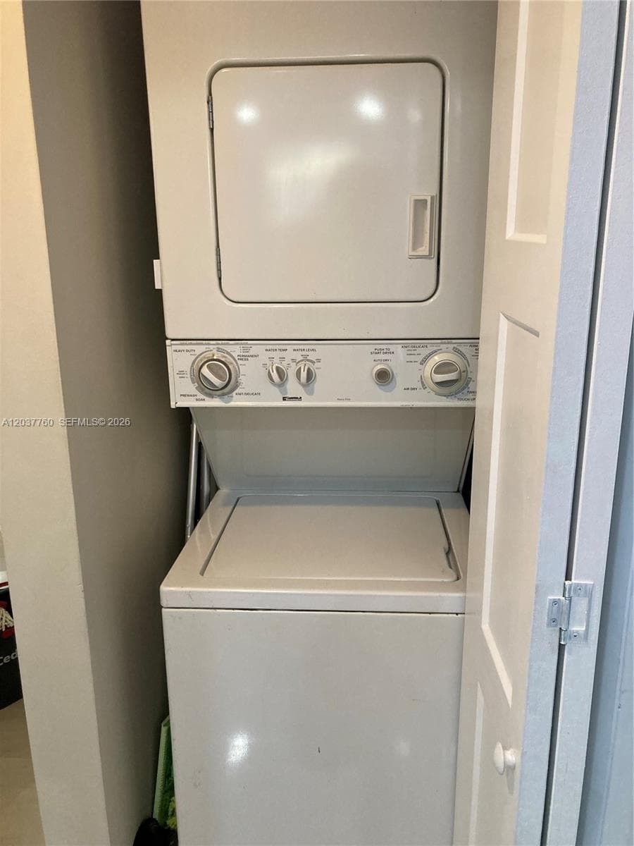 6767 Collins Ave 1701 photo 11