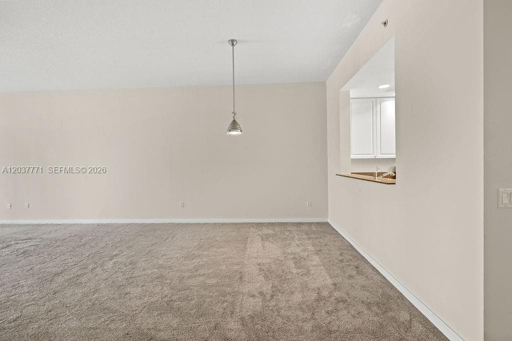 17 W Harbour Isle Dr W 103 photo 9