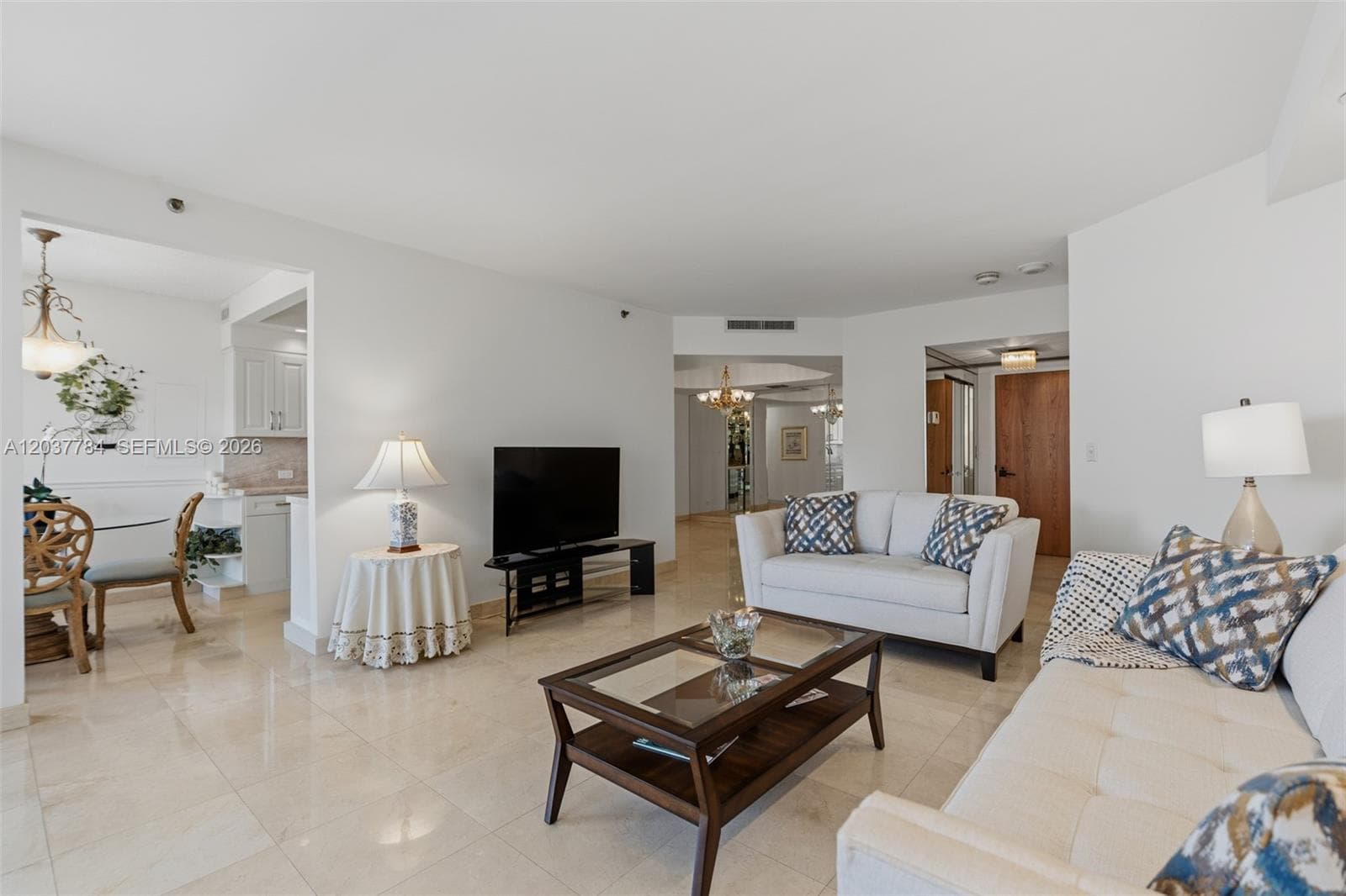20191 E Country Club Dr 803 photo 17