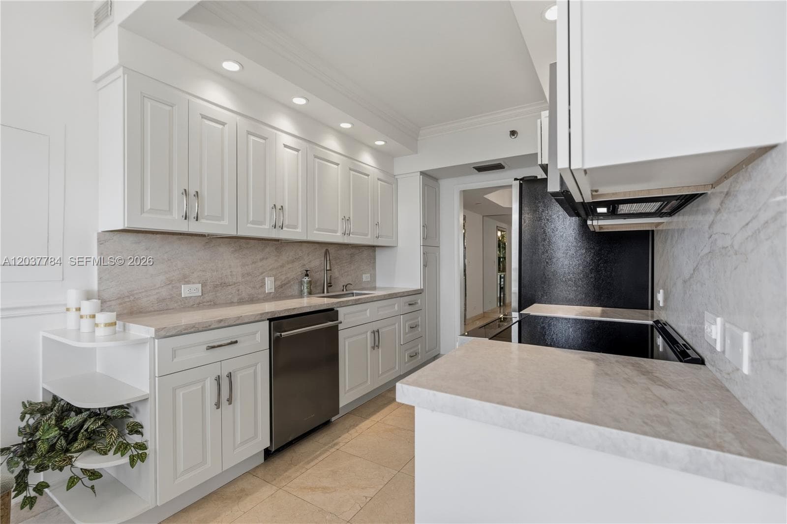 20191 E Country Club Dr 803 photo 22