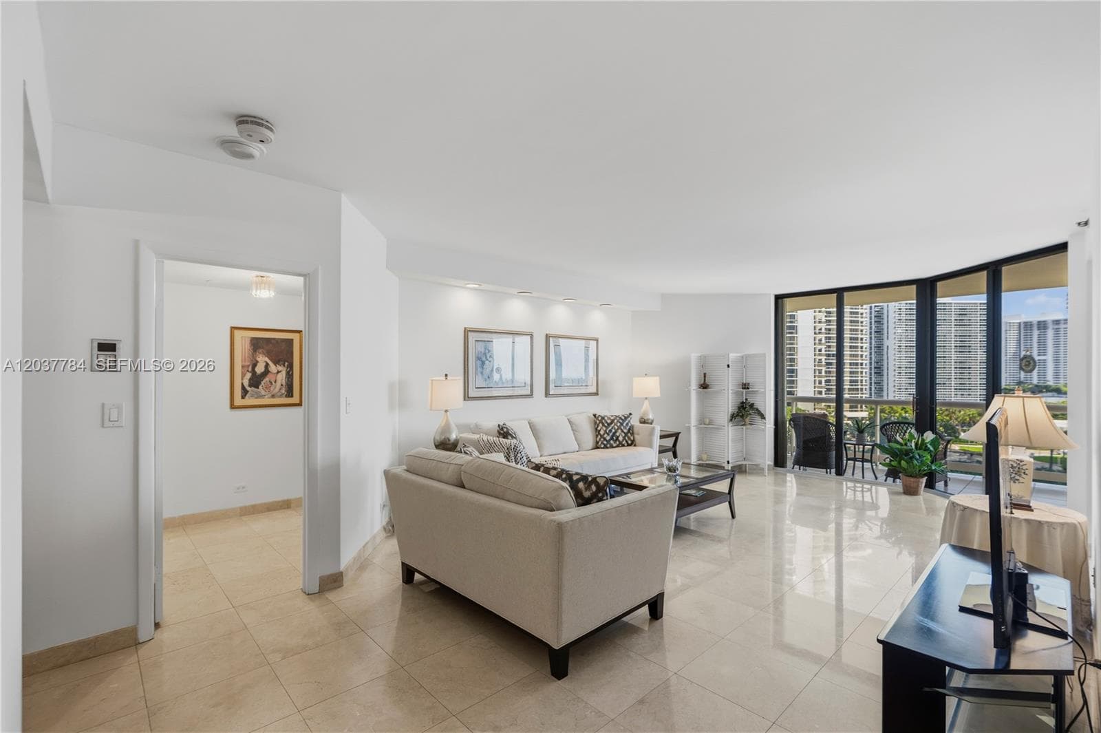 20191 E Country Club Dr 803 photo 18
