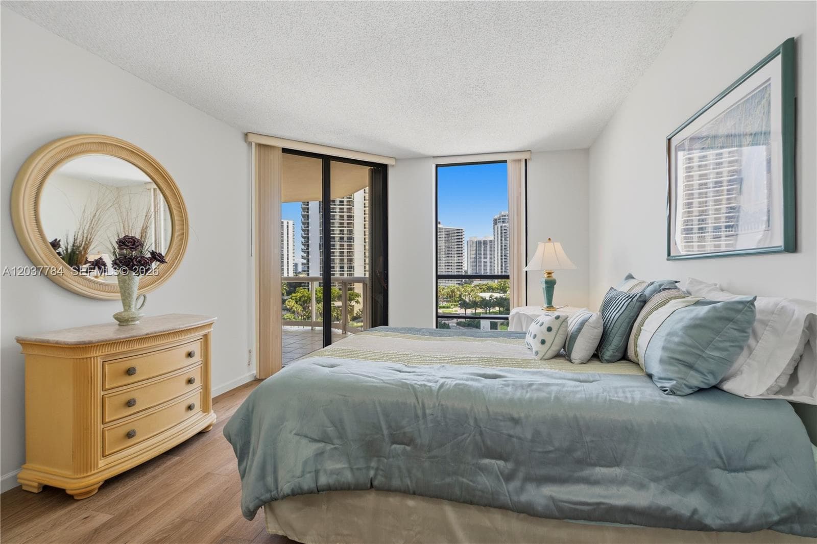 20191 E Country Club Dr 803 photo 11