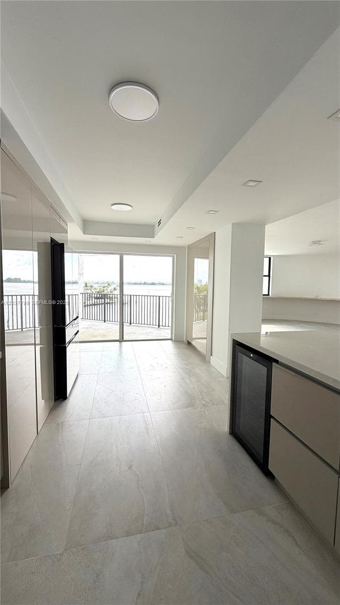 1800 NE 114th Street 604 photo 2