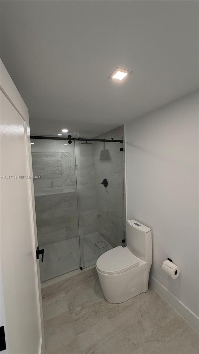 1800 NE 114th Street 604 photo 16