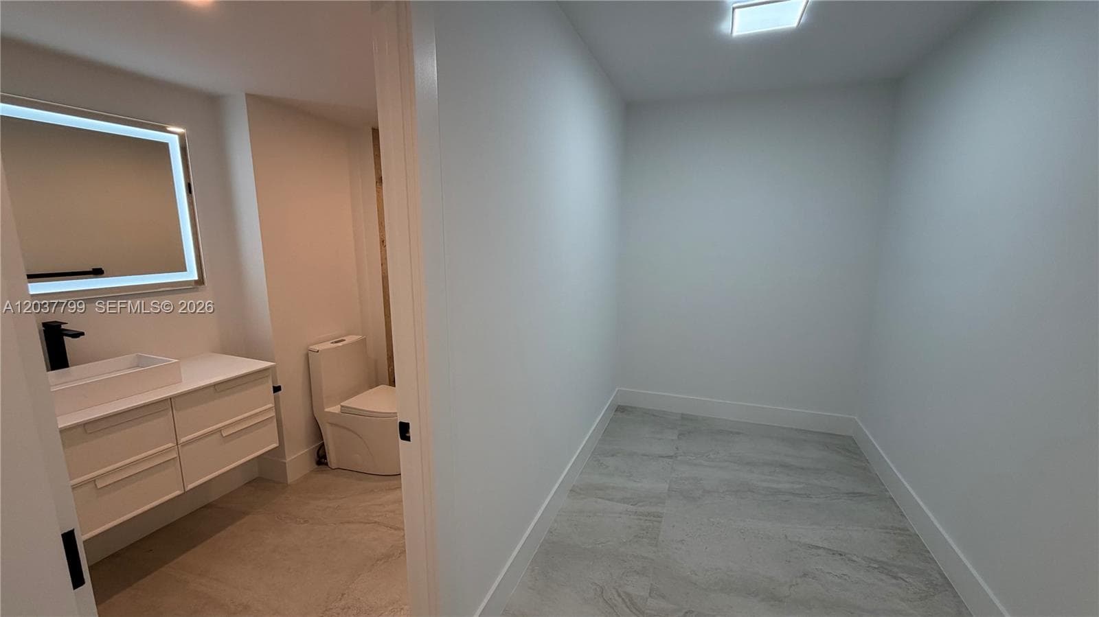 1800 NE 114th Street 604 photo 12