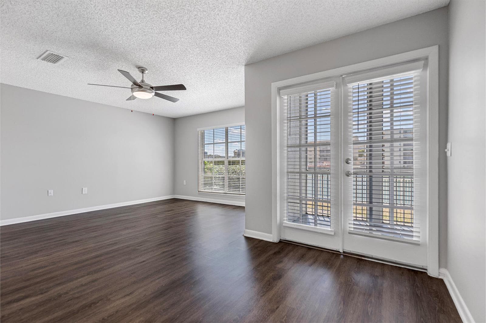 17900 NE 31st Court 4302 photo 20