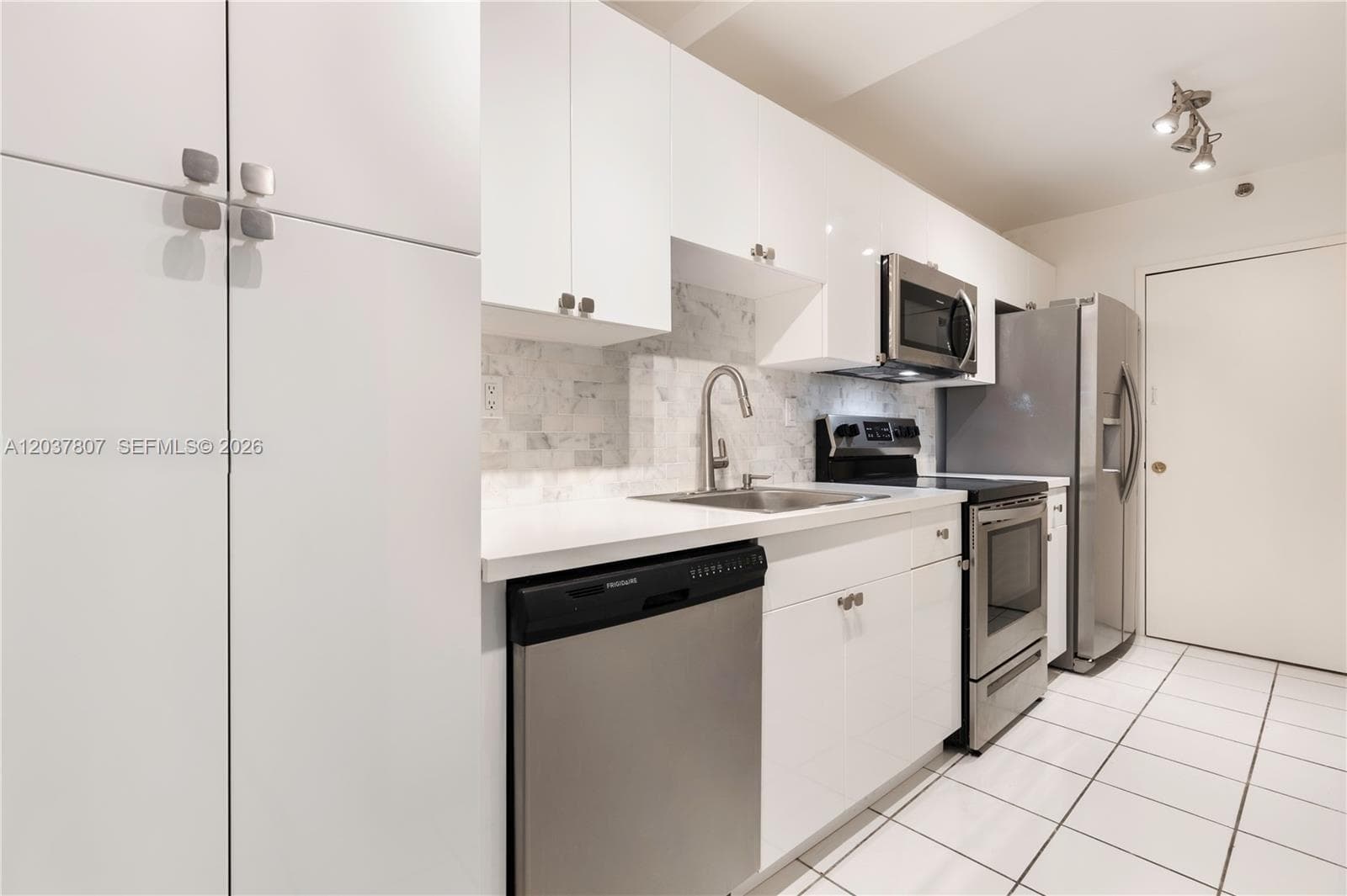 100 Lincoln Rd 307 photo 9