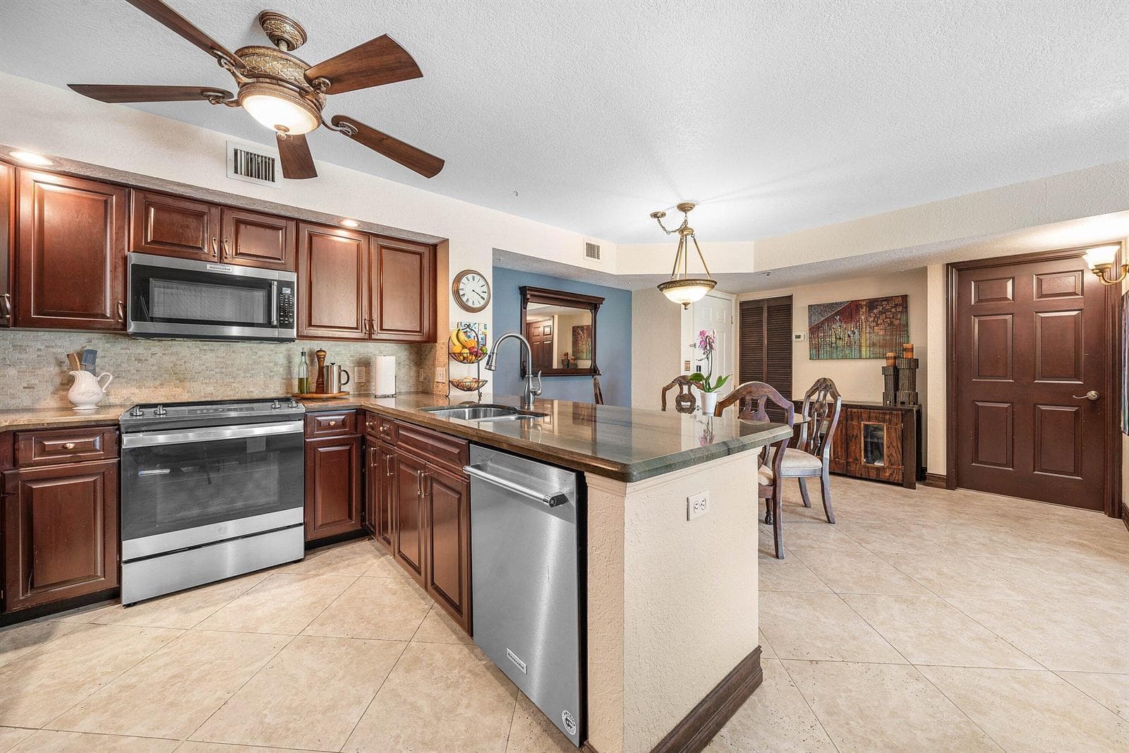 111 Yacht Club Way 108 photo 11