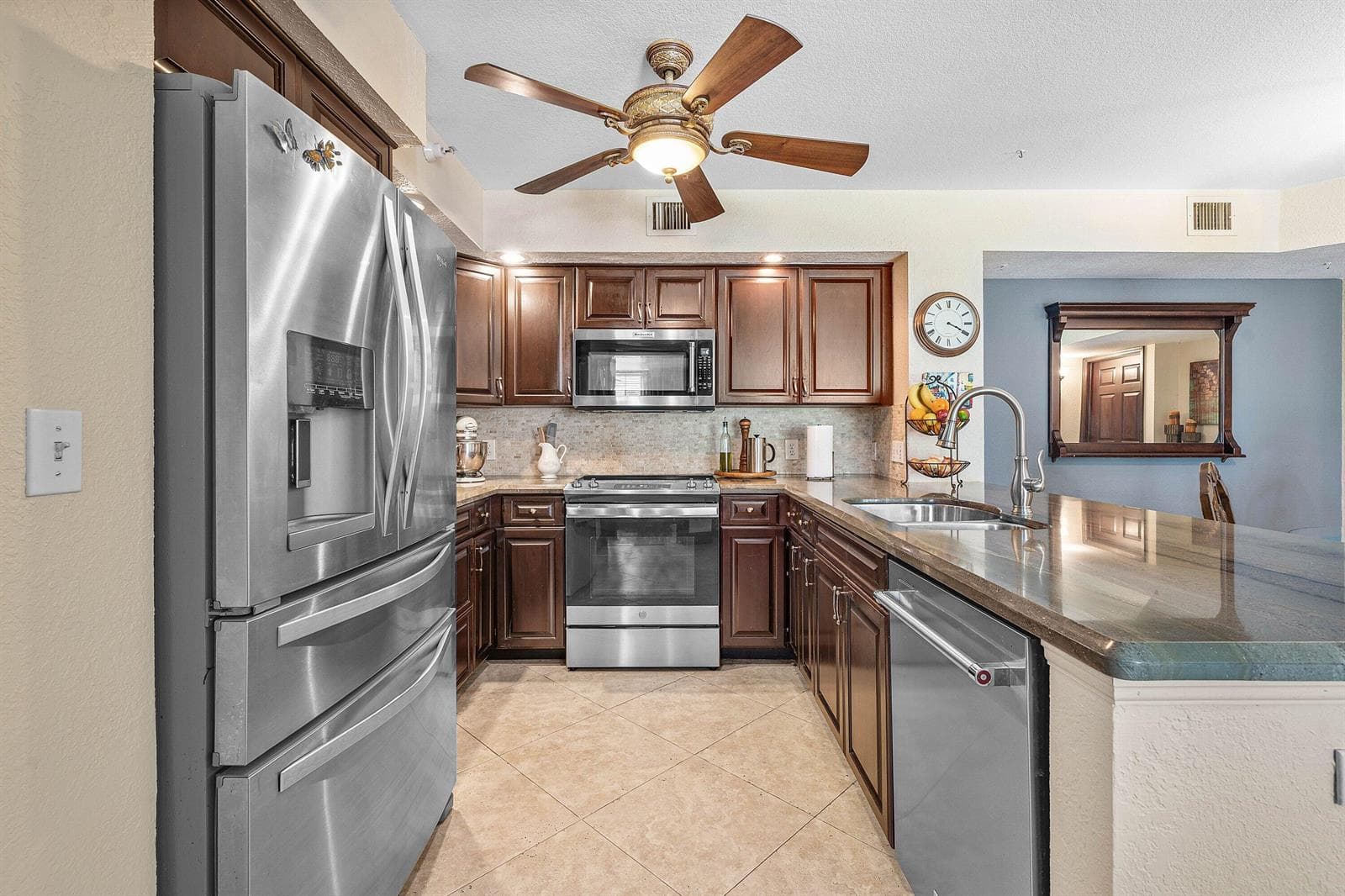 111 Yacht Club Way 108 photo 8