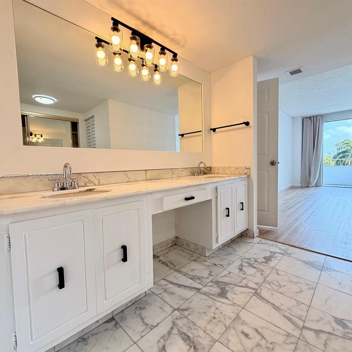 155 Ocean Lane Dr 504 photo 10
