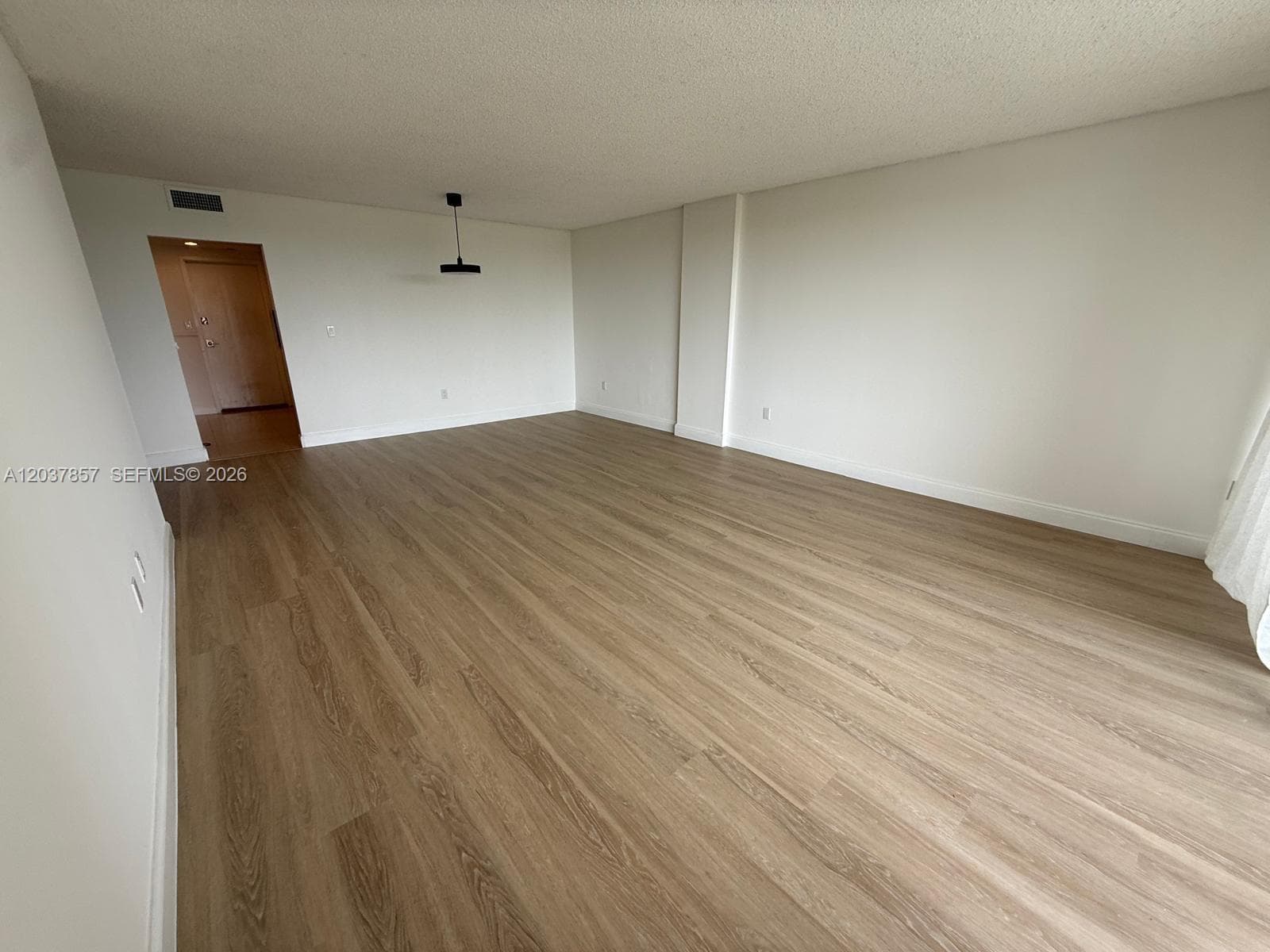 155 Ocean Lane Dr 504 photo 4