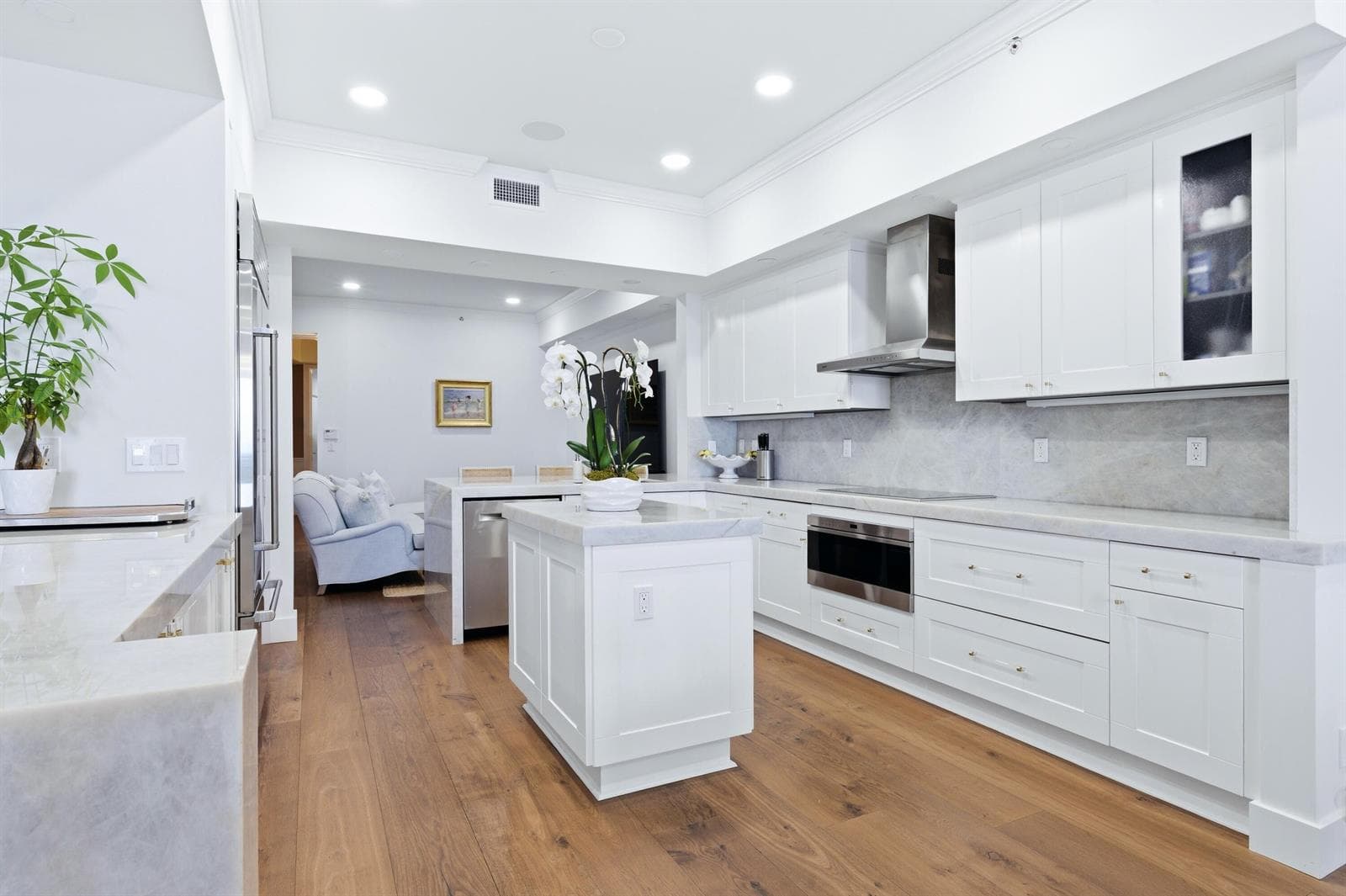 201 S Narcissus Avenue 1102 photo 9
