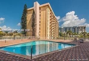 2025 NE 164 307 photo 2