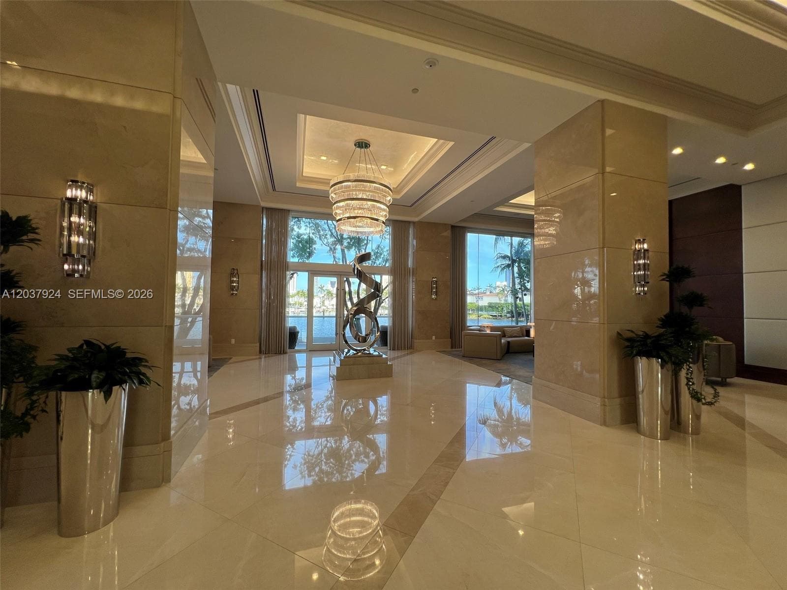 7000 Island Blvd 2407 photo 2