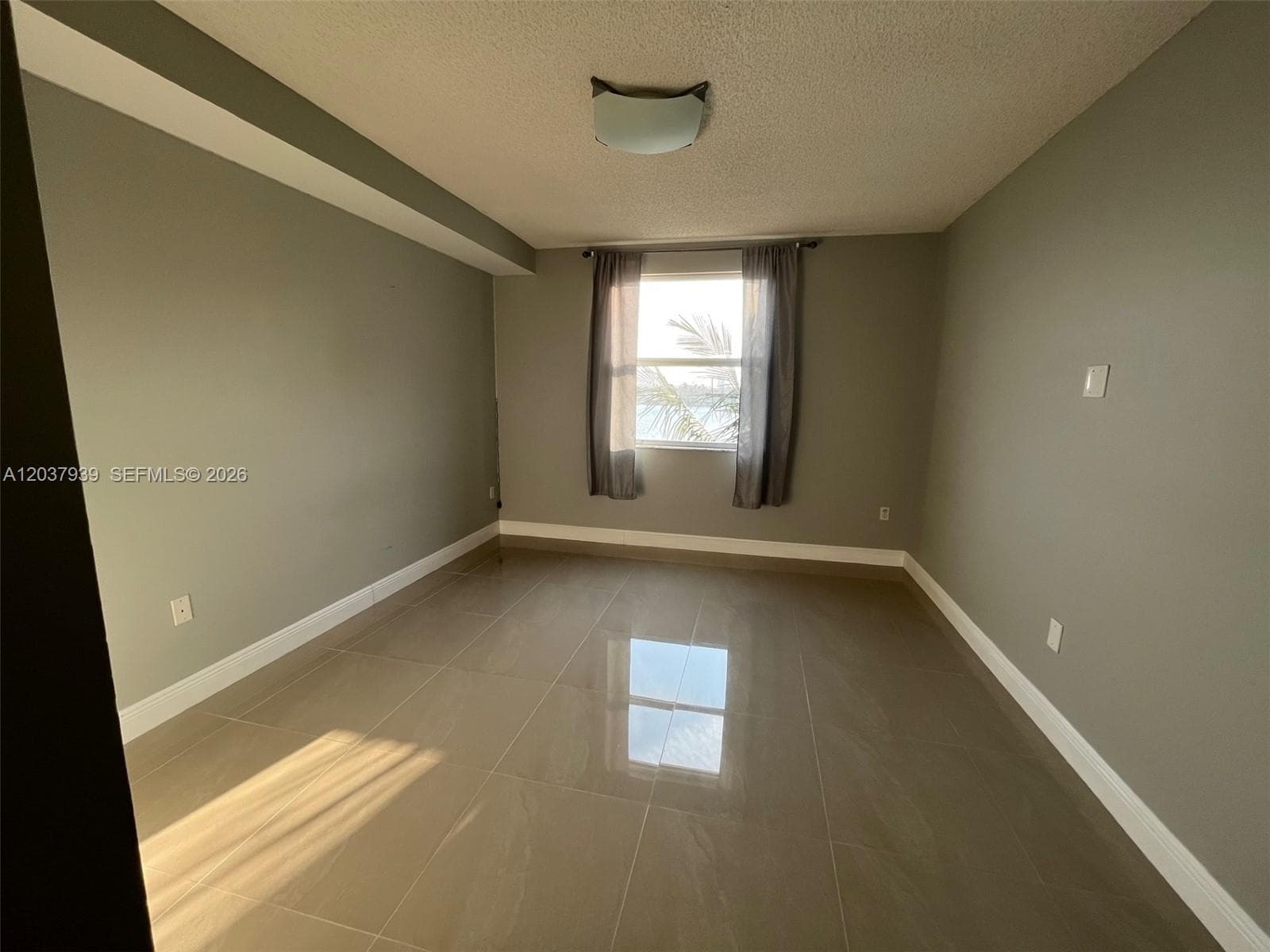 2506 photo 11