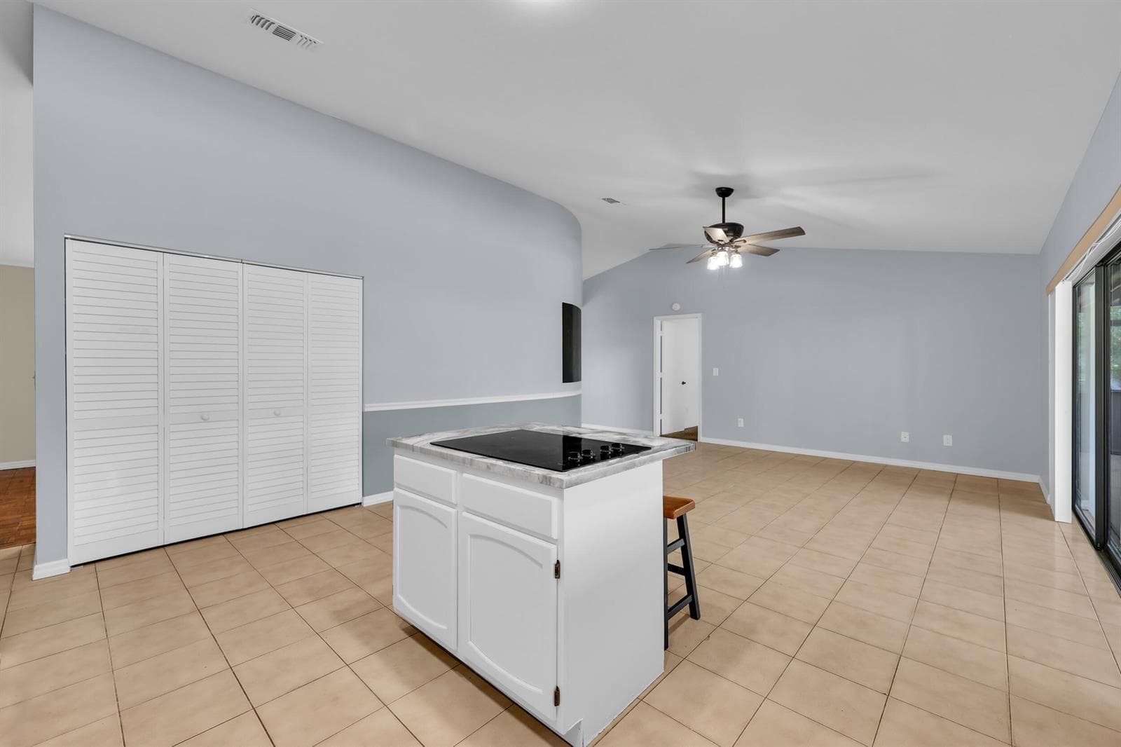 2311 SE Bowie Street photo 17