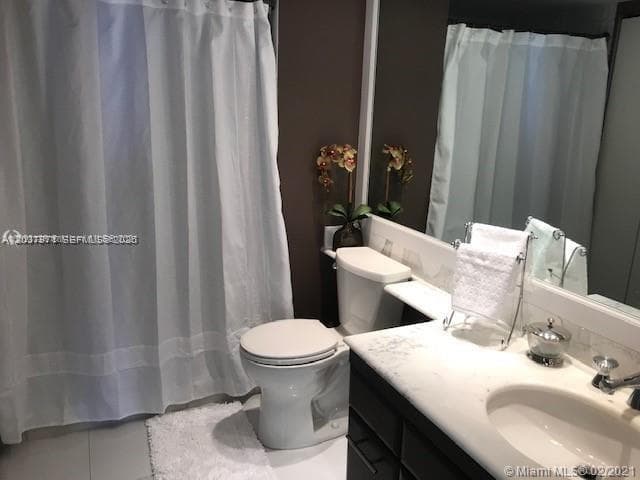 19707 Turnberry Way 23F photo 24