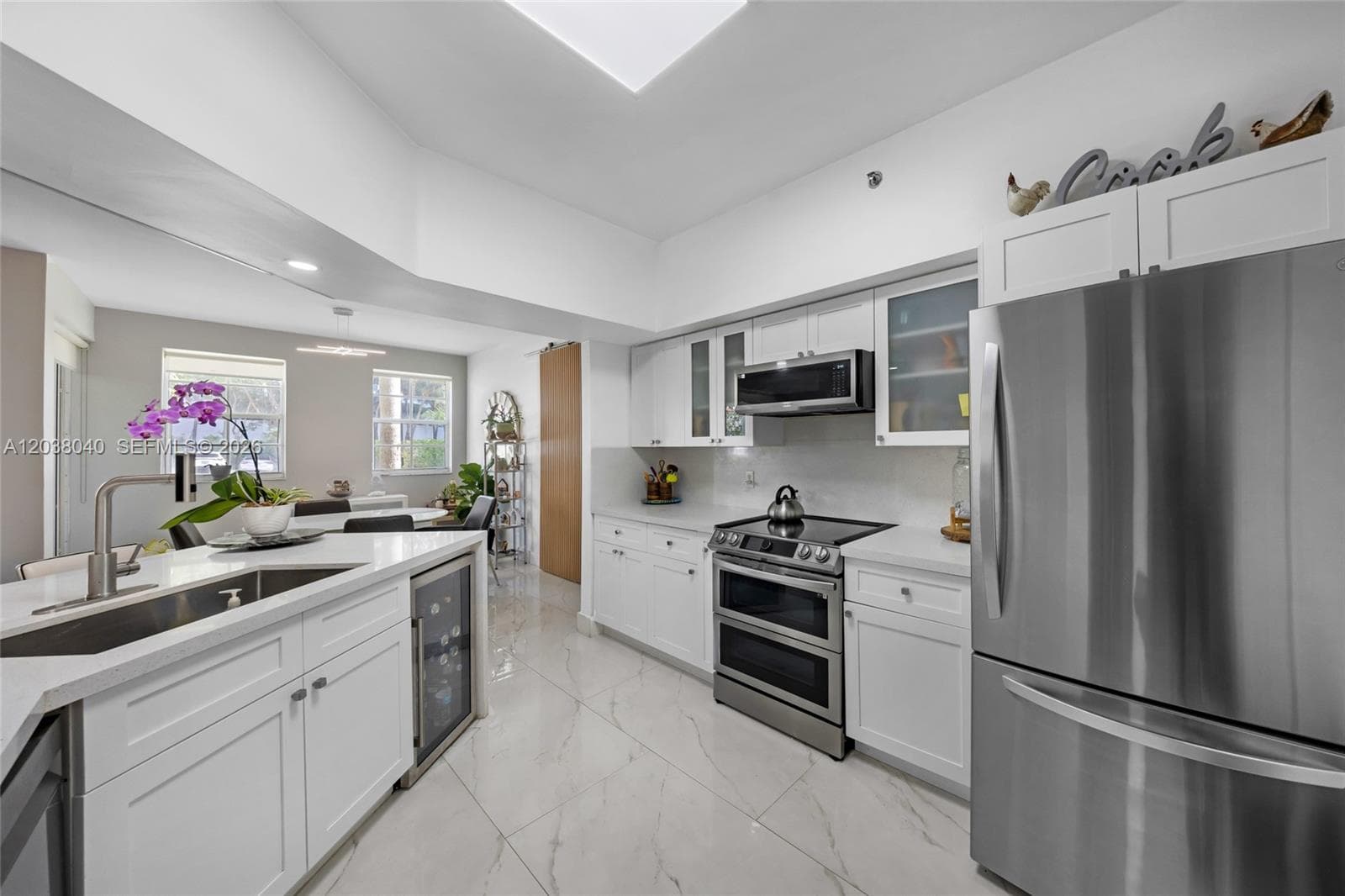 3255 NE 184th St 12112 photo 16