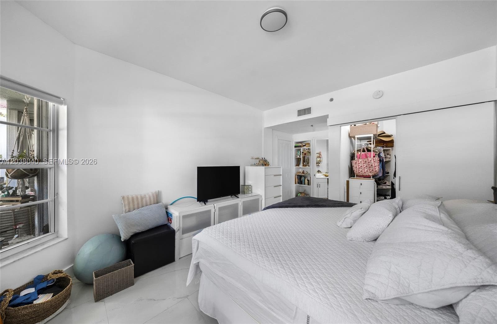 3255 NE 184th St 12112 photo 22