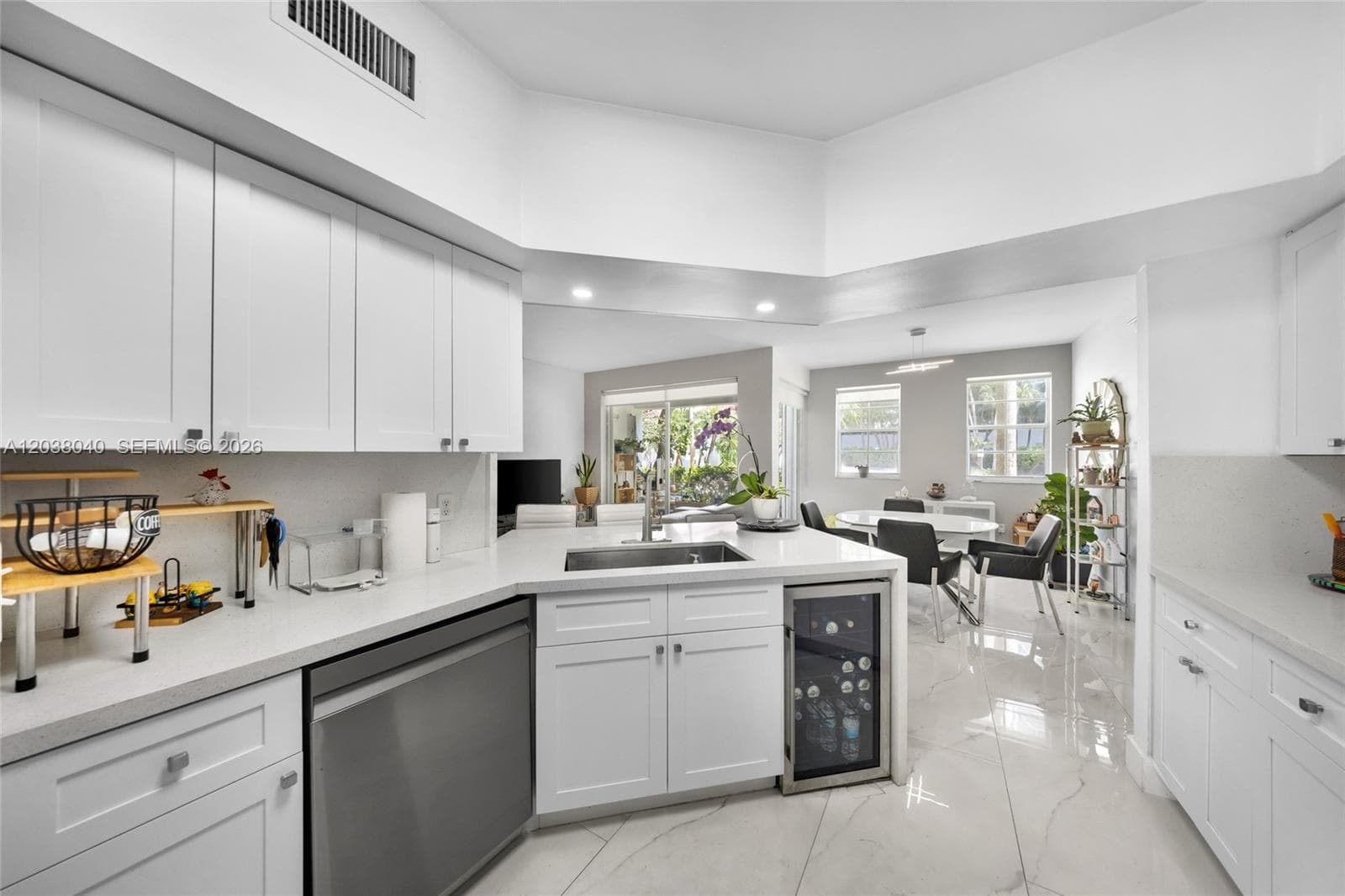 3255 NE 184th St 12112 photo 18