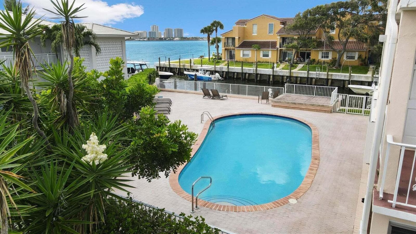 120 Lehane Terrace 109 photo 2