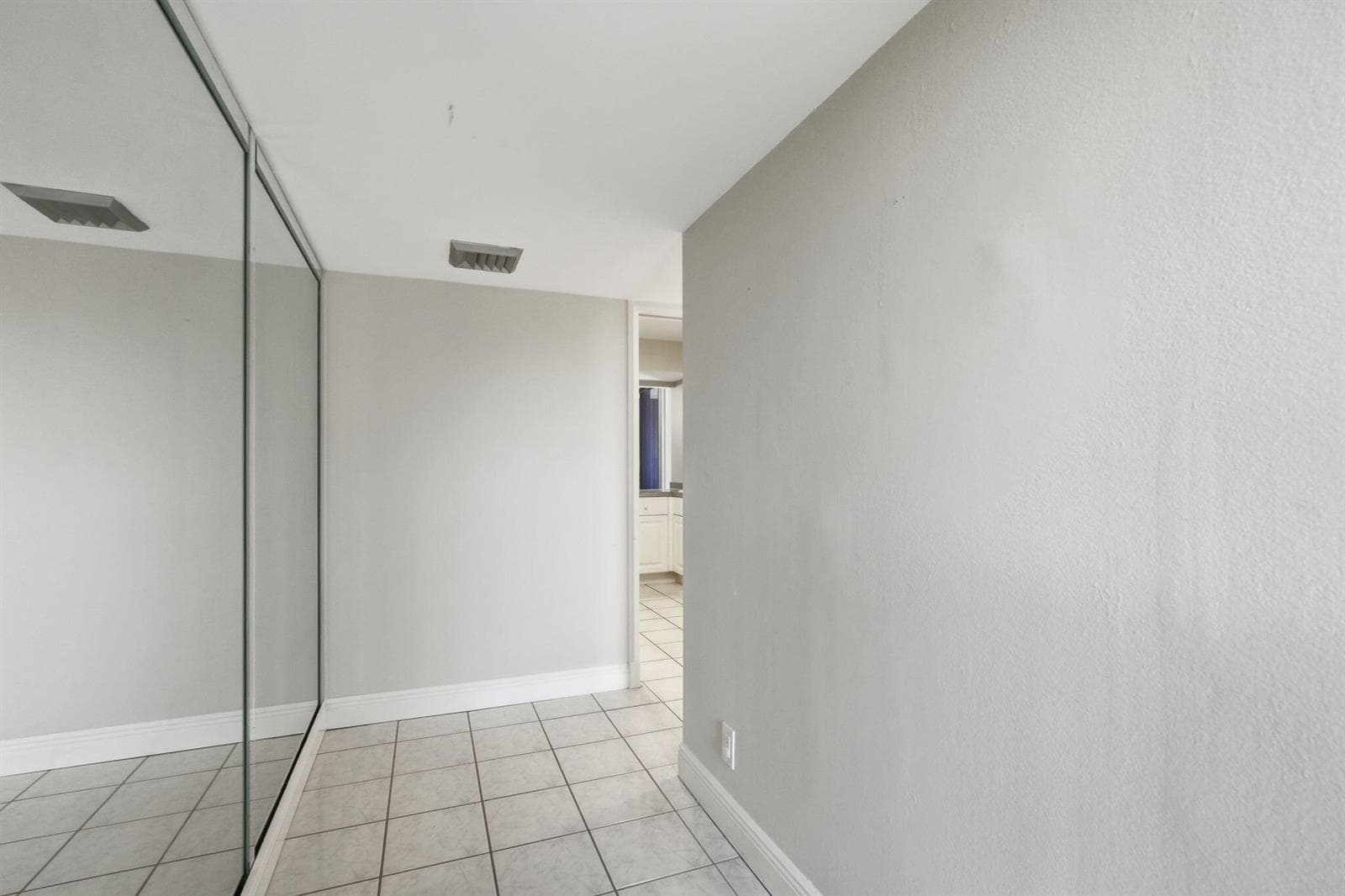 124 Lakeshore Drive 8280 photo 17