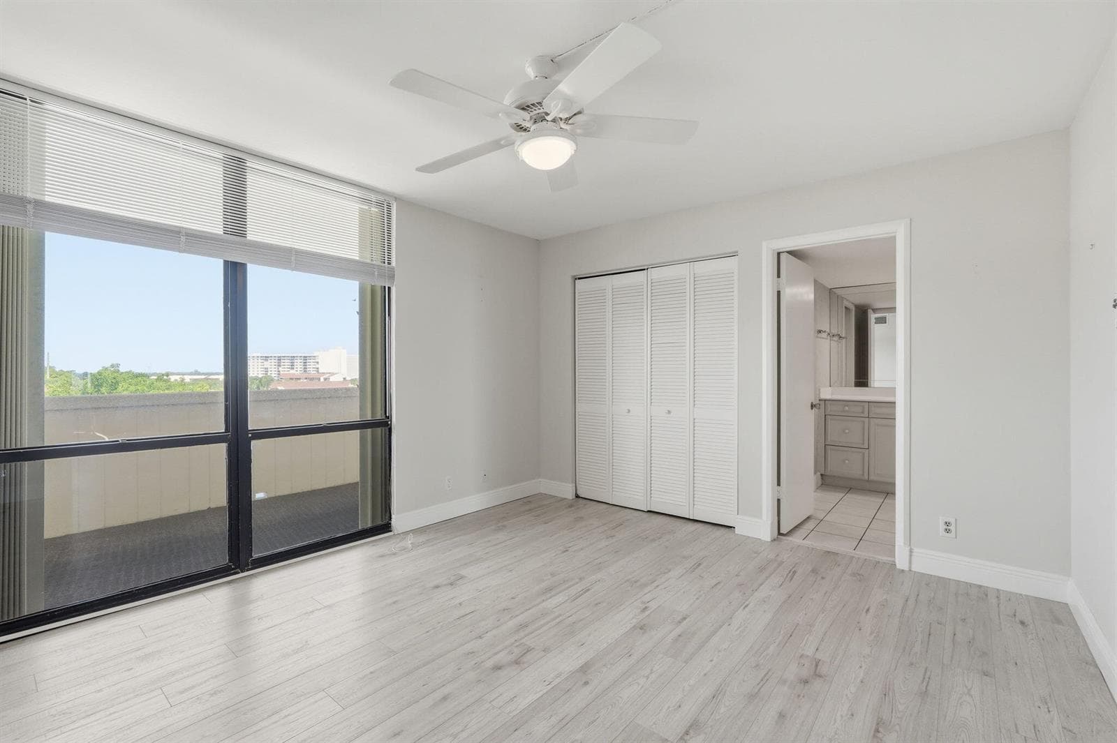 124 Lakeshore Drive 8280 photo 22
