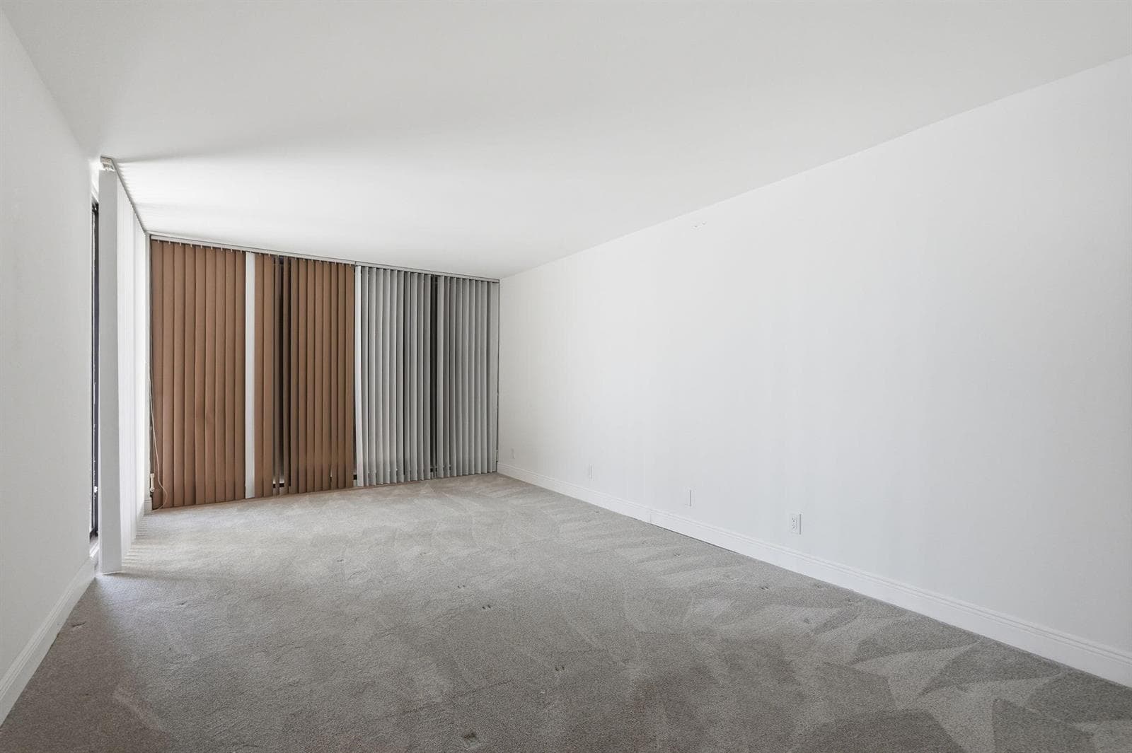 124 Lakeshore Drive 8280 photo 18