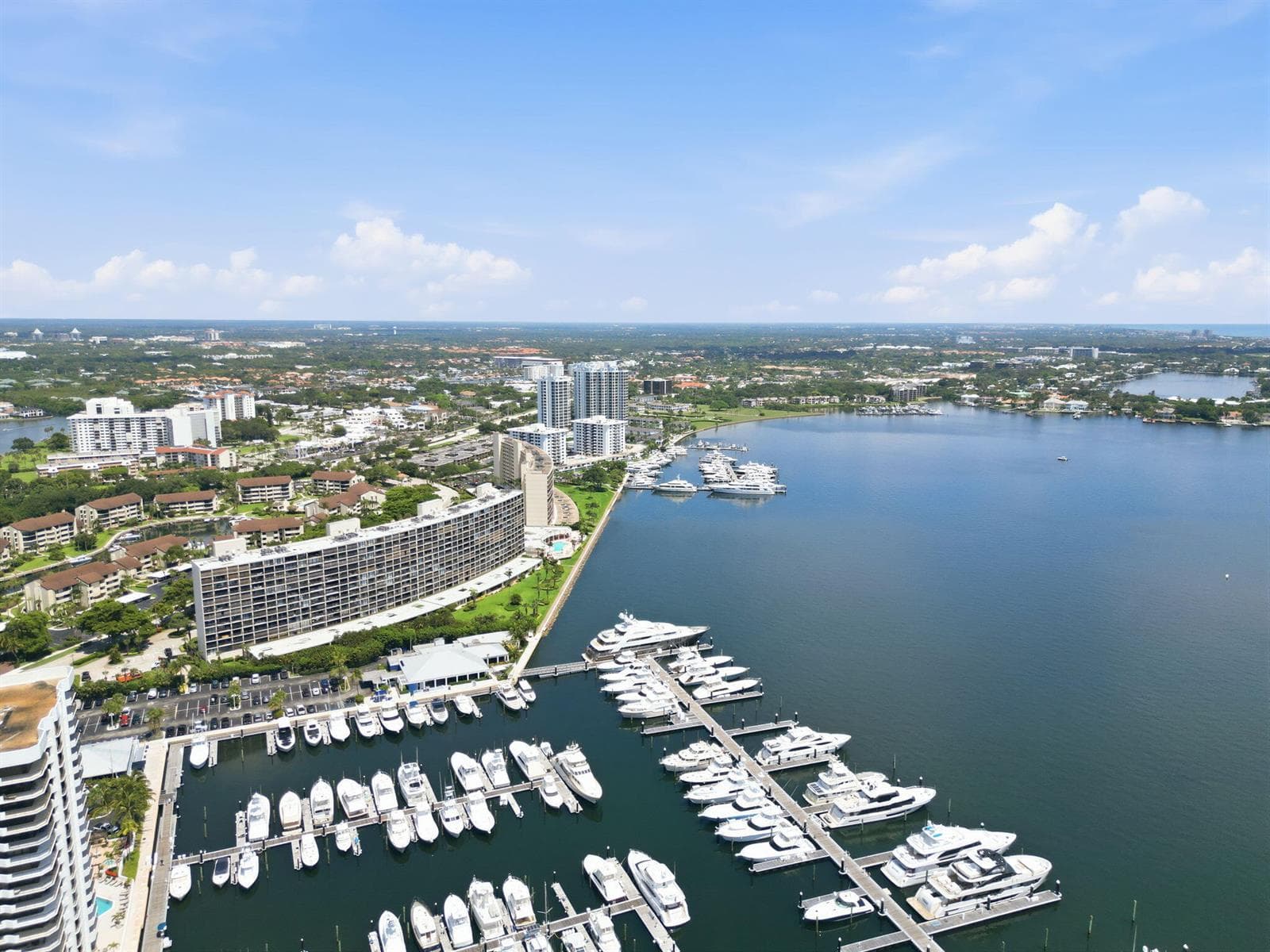 124 Lakeshore Drive 8280 photo 11