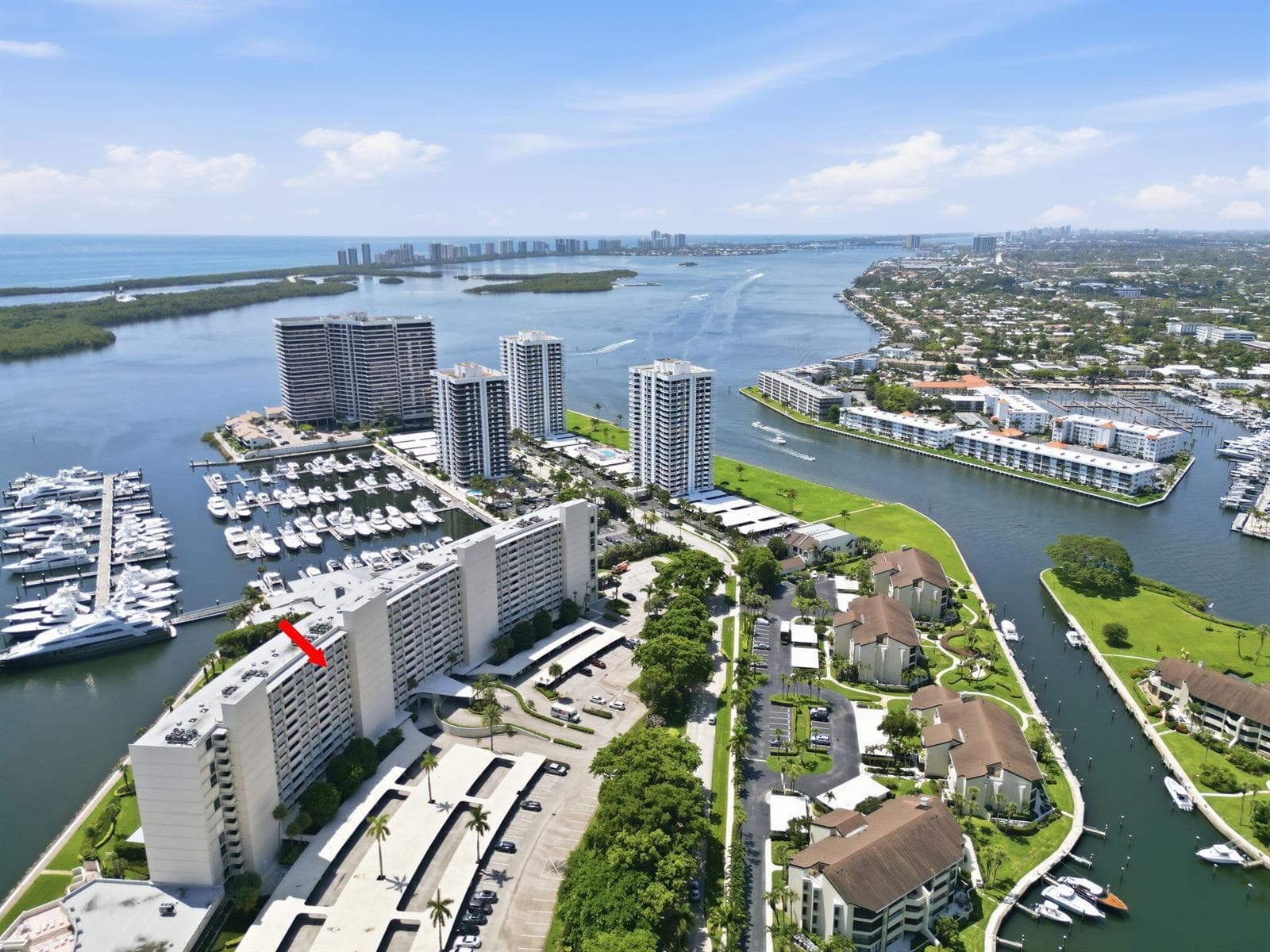 124 Lakeshore Drive 8280 photo 8