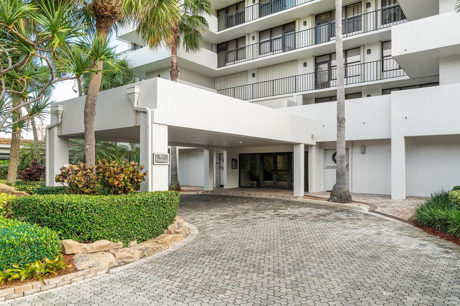 4600 S Ocean Boulevard 602 photo 2