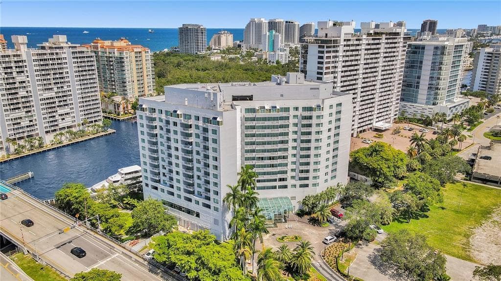 2670 E Sunrise Boulevard 323 photo 3
