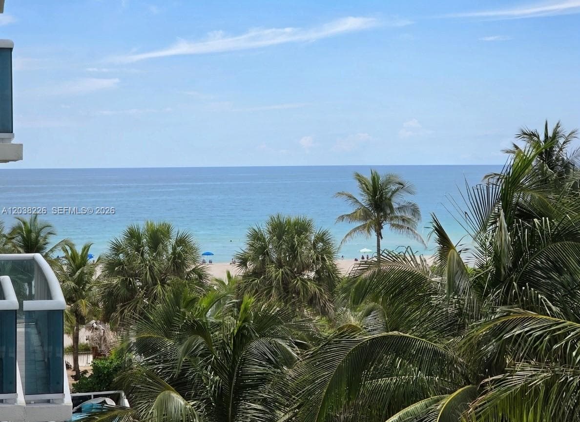 9201 Collins Ave 422 photo 7