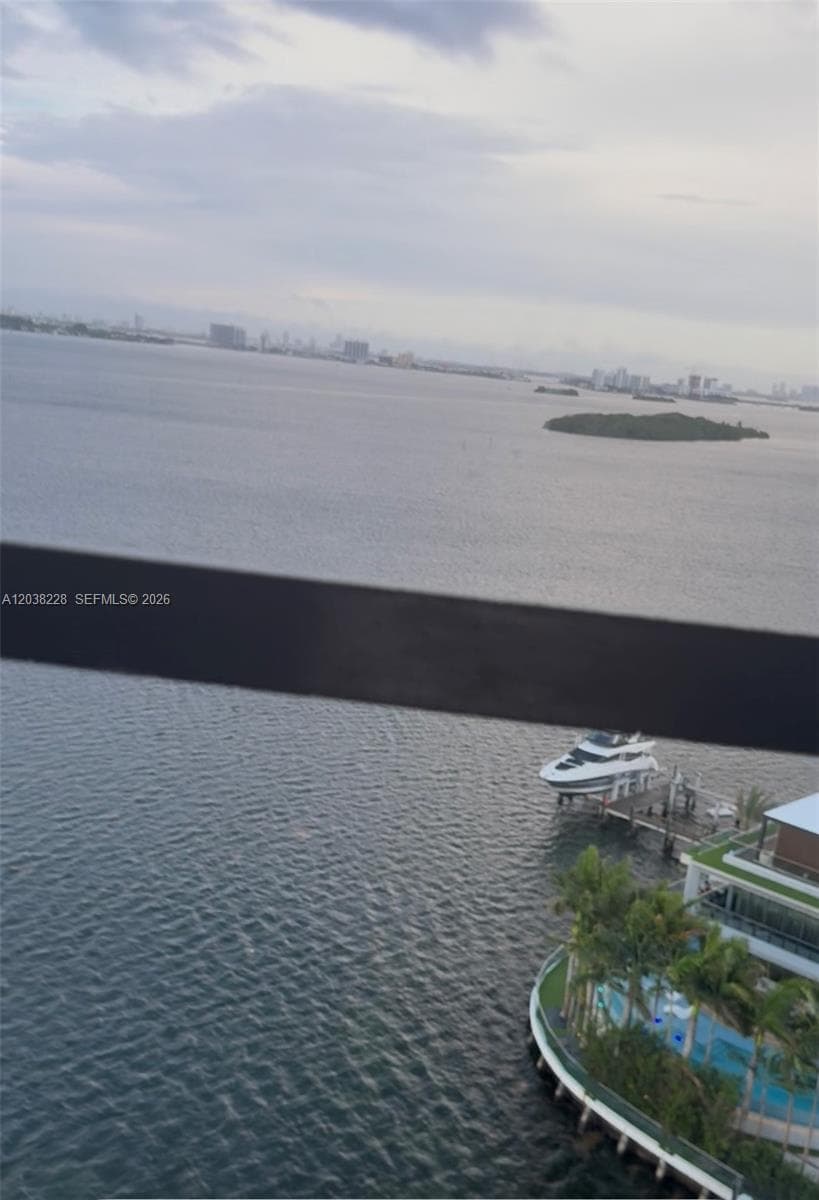 11930 N Bayshore Dr PH-8 photo 1