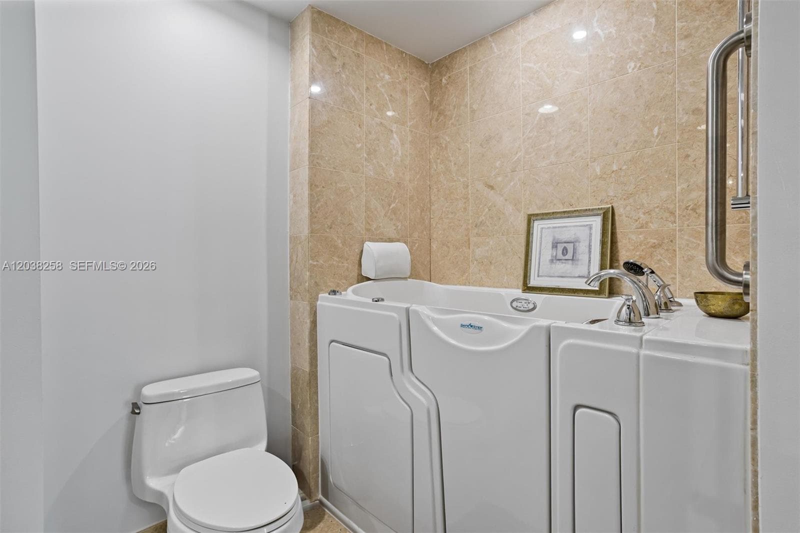 3535 S Ocean Dr 1703 photo 23