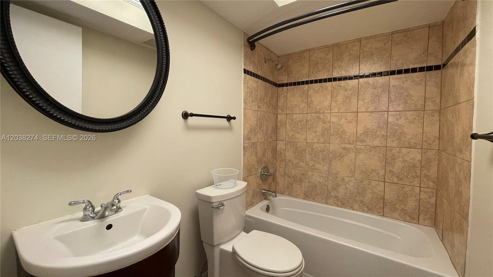 531 W Kalmia Dr 5 photo 12