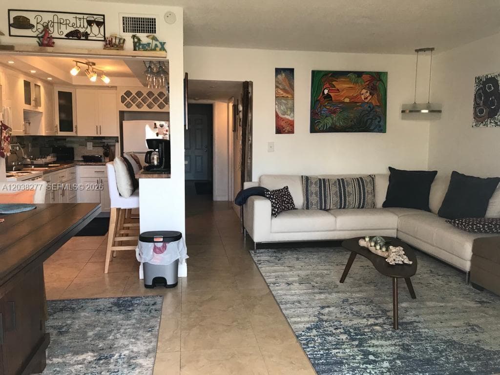 320 S Surf Rd 305 photo 6