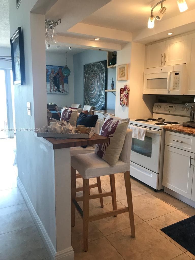 320 S Surf Rd 305 photo 9