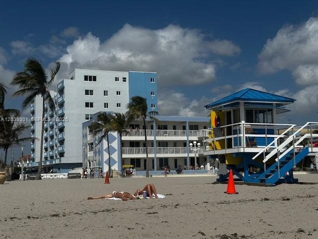 320 S Surf Rd 305 photo 22