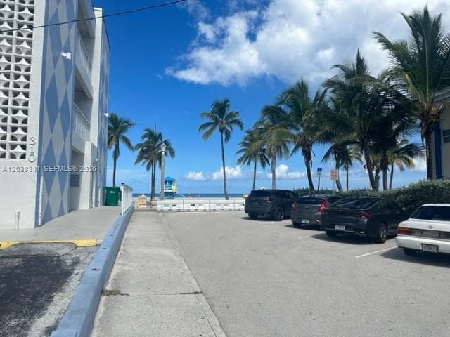 320 S Surf Rd 305 photo 18