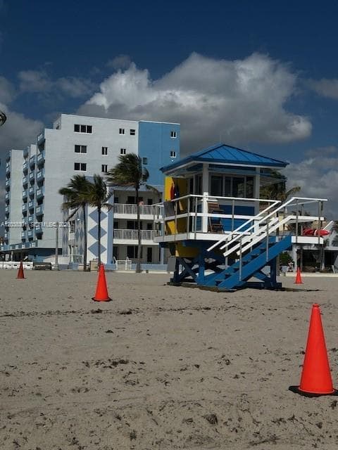 320 S Surf Rd 305 photo 21