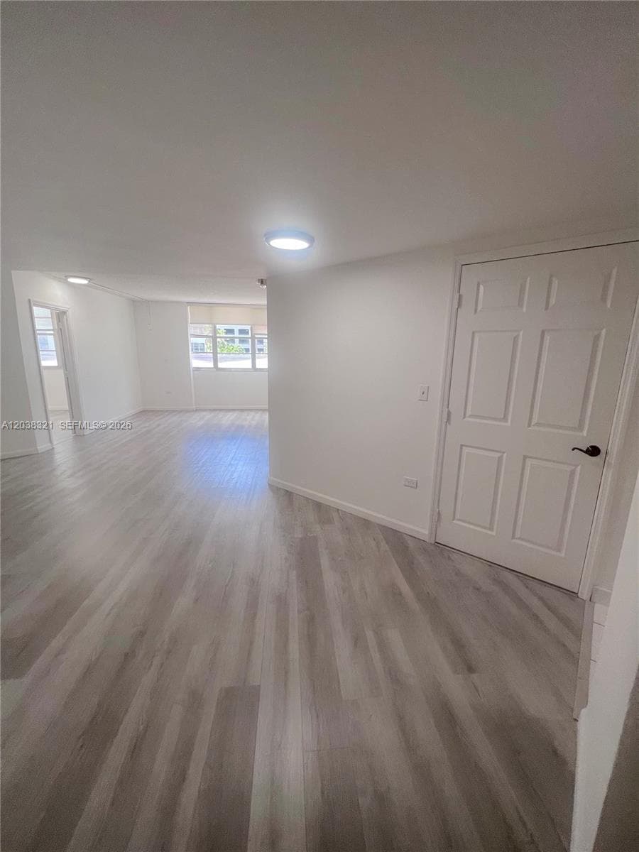 801 Brickell Bay Dr 364 photo 6