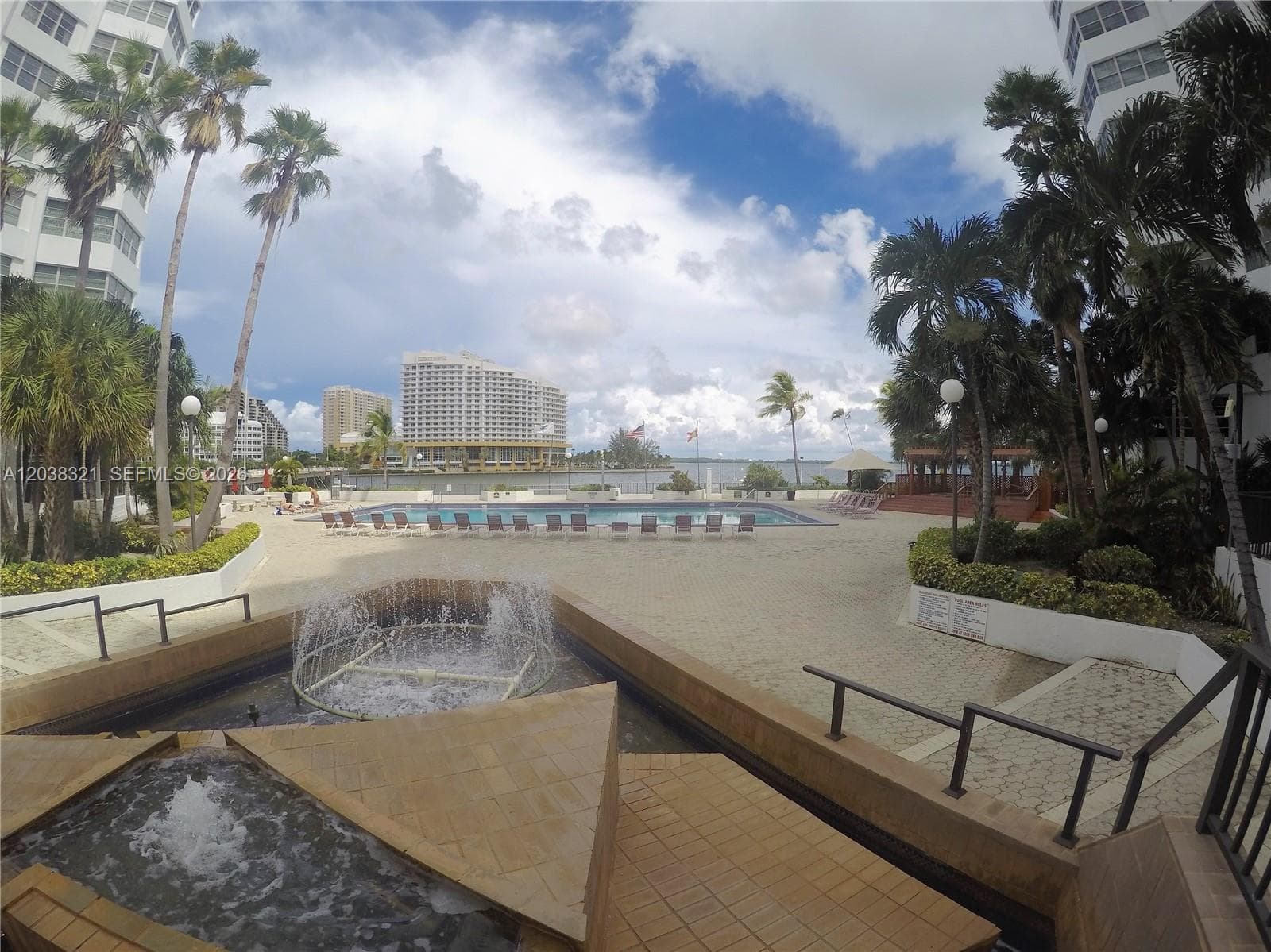 801 Brickell Bay Dr 364 photo 17