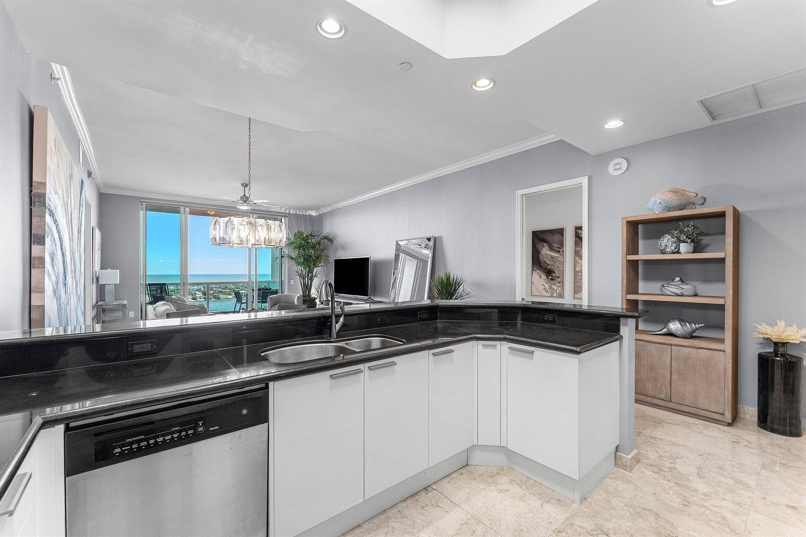 2640 Lake Shore Drive 2215 photo 13