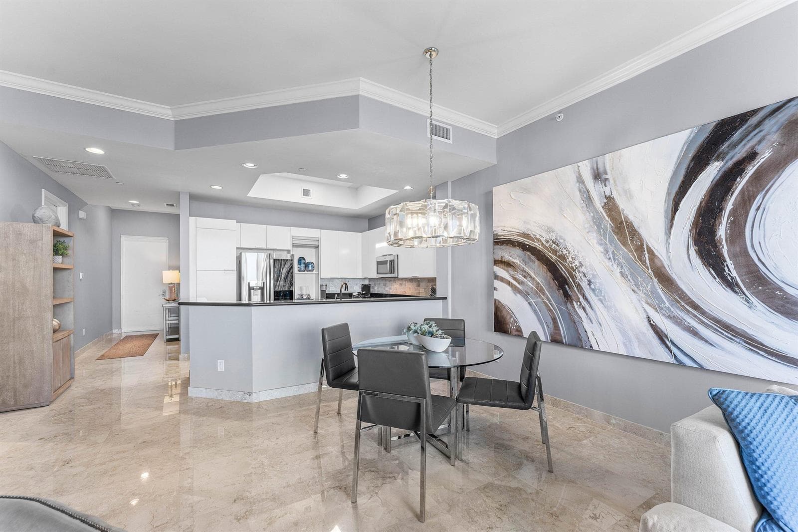 2640 Lake Shore Drive 2215 photo 9