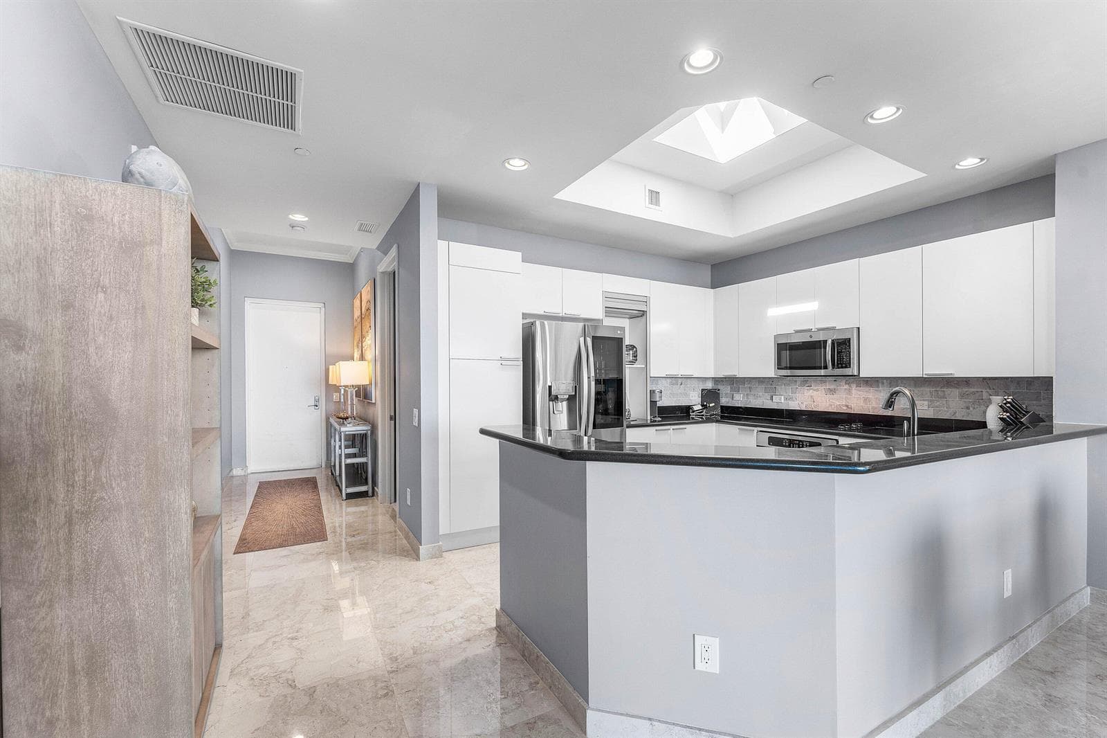2640 Lake Shore Drive 2215 photo 10